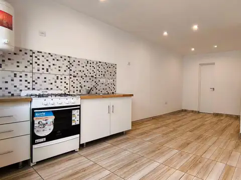 Depto Tipo Casa 2 ambientes con 1 baño