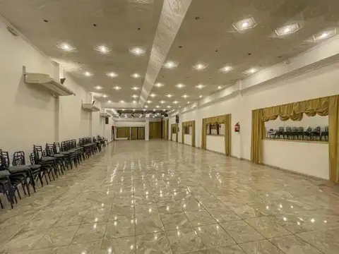 Local en Granadero Baigorria