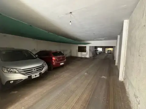 Cochera en Venta de 8,33  mts largo x 43  mts ancho