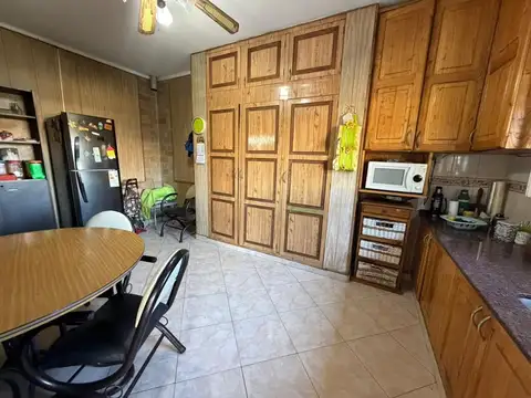 VENTA CASA+DPTO+PILETA CALLE SAN MARTIN LAS HERAS