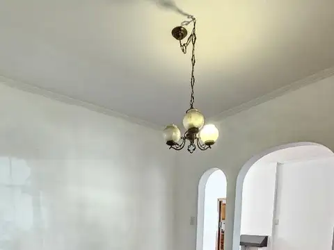 Depto Tipo Casa en Venta en Castelar Norte, USD 144.000