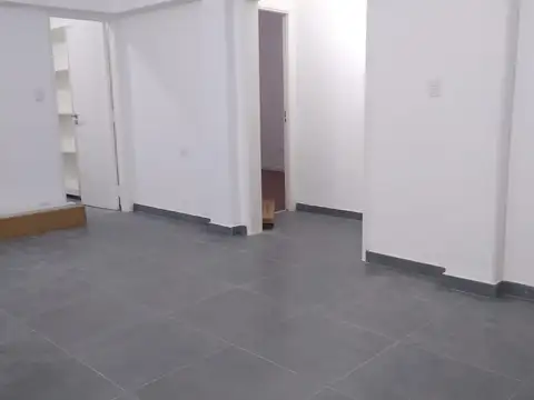 Depto Tipo Casa en Alquiler de 4 ambientes
