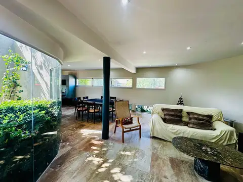 Casa en Alquiler Temporal con 2 cocheras