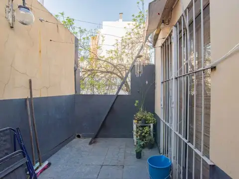 Depto Tipo Casa 4 ambientes con 2 baños