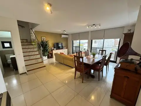 Departamento 5 ambientes. | PICHINCHA al 1300
