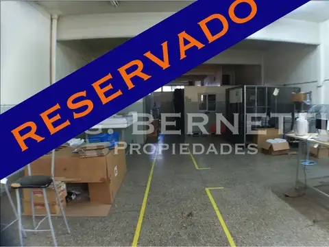 Galpón en excelente estado - Muy buena ubicación -