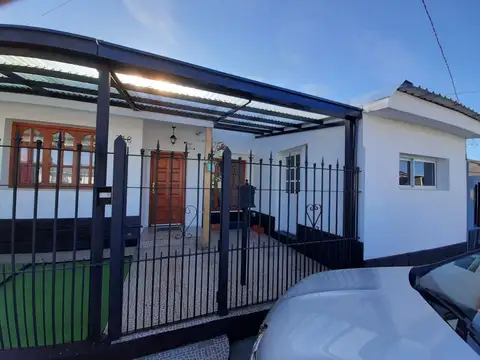 EN VENTA CASA DE DOS PLANTAS NUEVO VALOR