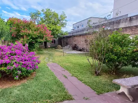 Av. Velez Sarfield 400