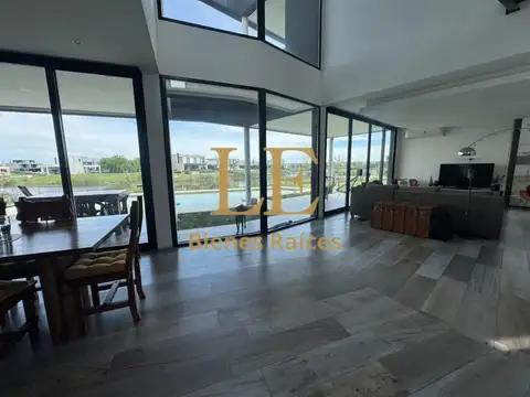 Casa en Venta en El Naudir, USD 375.000
