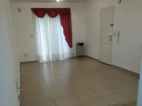 DPTO. 2 AMBIENTES PLANTA BAJA CIUDADELA NORTE CON PATIO