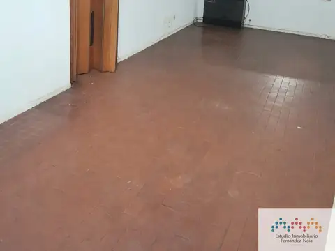 APTO CREDITO, 4 AMBIENTES CON COCHERA EN CALZADA