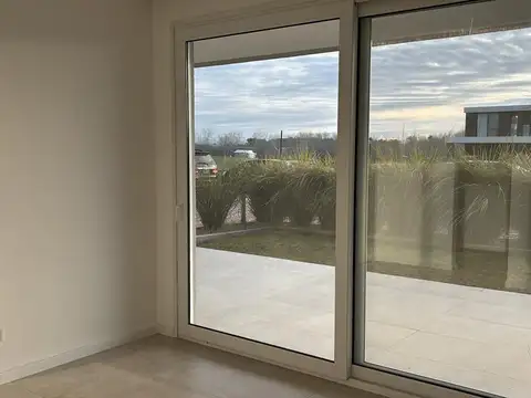 TH de un dormitorio - La Calesa - URDAPILLETA PROPIEDADES