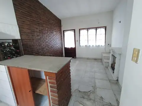 Av Del Rosario 58
