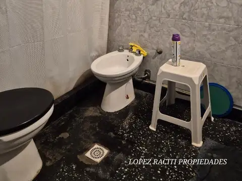 Depto Tipo Casa en Venta 40 años