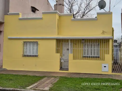 Venta casa  PH al frente de 3 ambientes