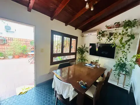 Casa con patio en Vicente Lopez