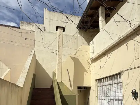 Depto Tipo Casa en Alquiler de 3 ambientes