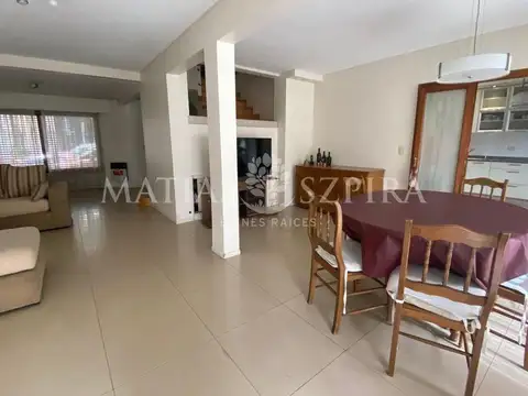 Casa Monoambiente con 4 baños