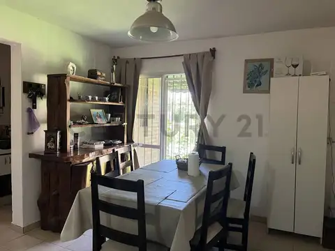 Casa en Venta con 3 cocheras