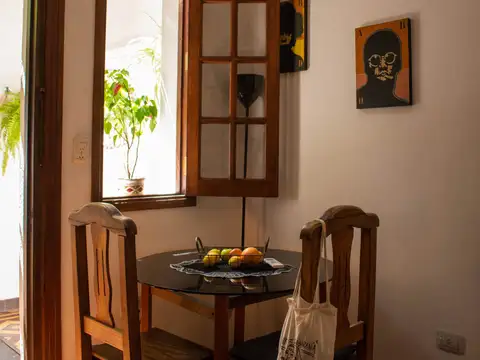 Tacuarí 1900, Piso 0