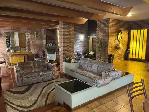 Casa en Venta en Villa Sarmiento, USD 405.000