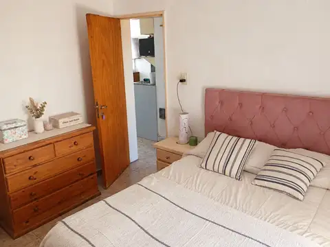Casa 6 ambientes con 2 baños