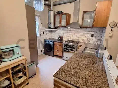 VENTA PH  4 AMBIENTES, EN PLANTA BAJA, MORON