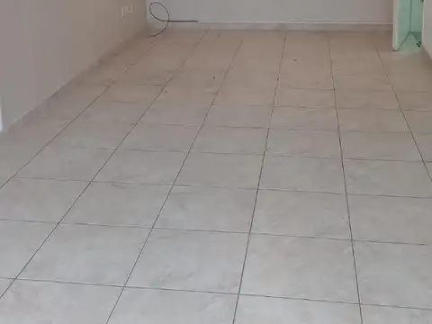 Oficina en Alquiler en Adrogue, $ 400.000