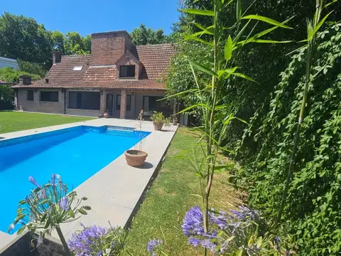 Avenida del Sesquicentenario 4500