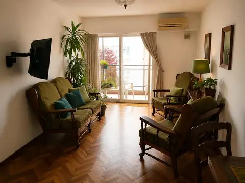 Departamento 3 dormitorios semipiso balcón corrido orientación norte