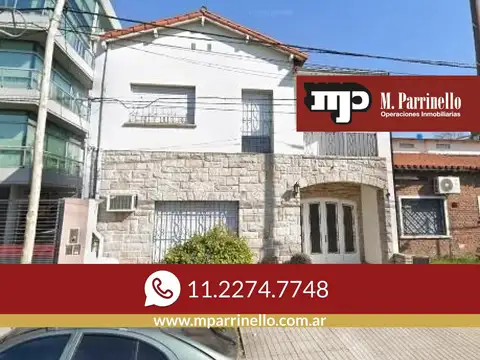 Casa en excelente ubicación , para oficinas,  de 4 ambientes- En Alquiler 