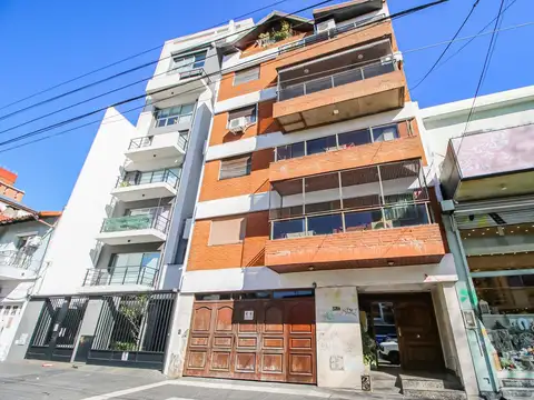 Venta departamento de 2 ambientes con cochera ,la Lucila, Vicente López