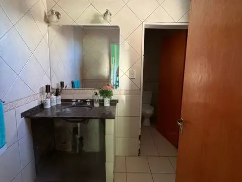 Casa  amplia a reciclar en venta en 25 De Mayo