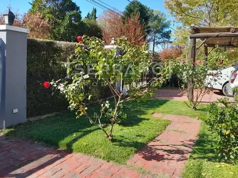 Casa en Venta con 2 cocheras