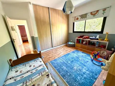 Casa en Venta con 5 cocheras