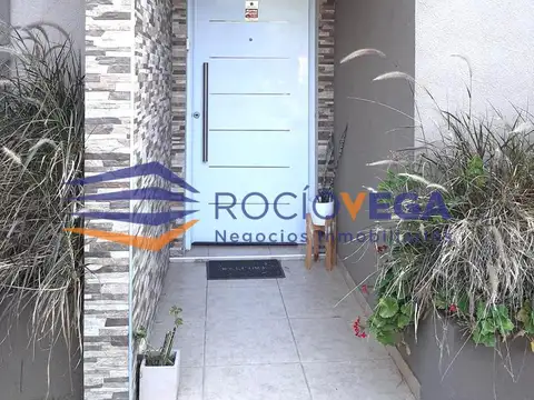 Casa 3 ambientes con 2 baños