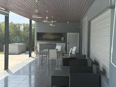 Casa en Alquiler al Sur