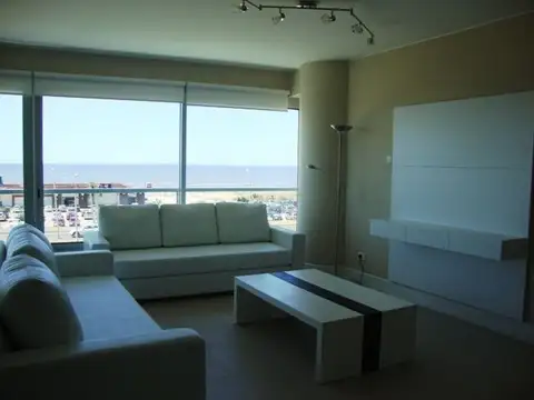 Rambla Lorenzo Batlle Pacheco 100