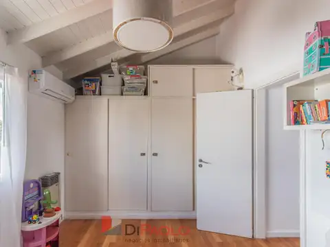 Casa 5 ambientes con 2 baños