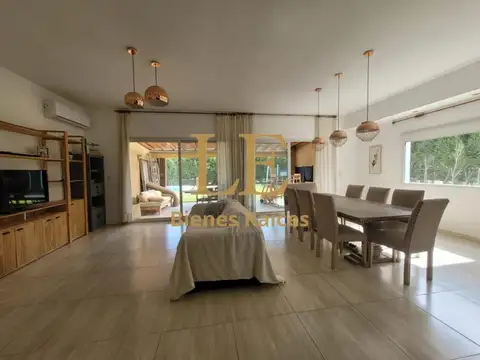 Casa en Venta en El Cantón, USD 240.000