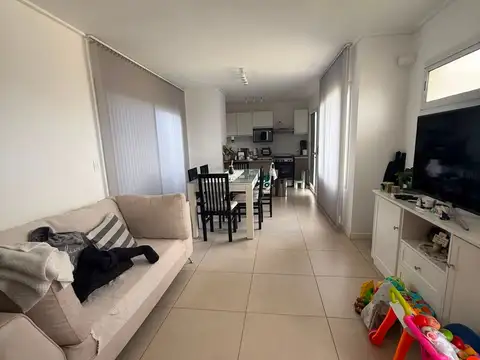 Depto Tipo Casa en Venta de 3 ambientes