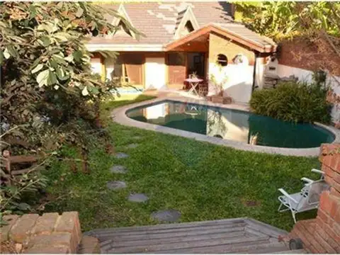 Casa venta Belgrano R con pileta jardin y cochera
