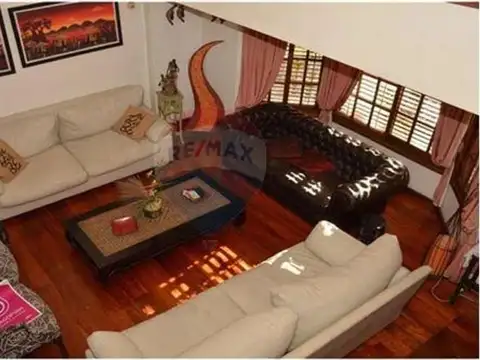 Casa 11 ambientes con 6 baños