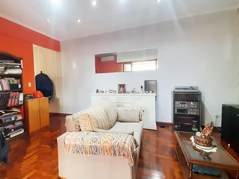 Amplio 3 ambientes, luminoso impecable - Muy bajas expensas!