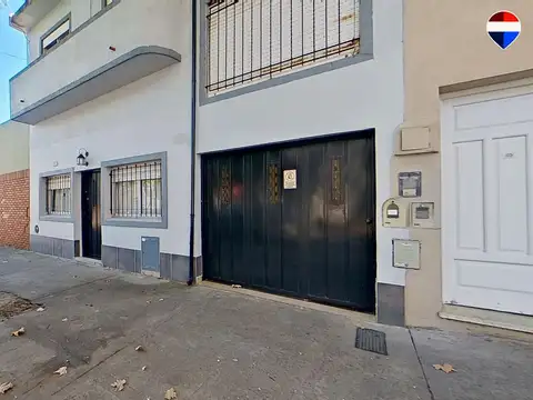 VENTA CASA MONTE CASTRO 5 AMBIENTES MULTIFAMILIAR