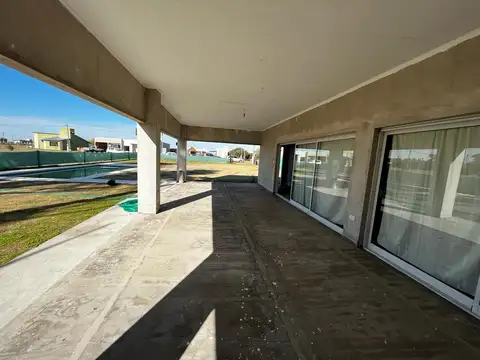 Casa Quinta en Venta, En Junín Bs As, Barrio Cerrado Santa Clara , A pasos de colectora 2 - Rn7.