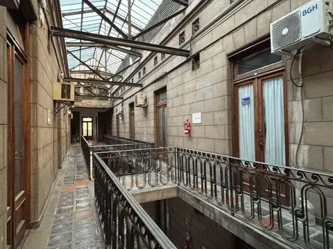 ALQUILER OFICINA MONSERRAT SAN NICOLAS 16 M2 A/PROF
