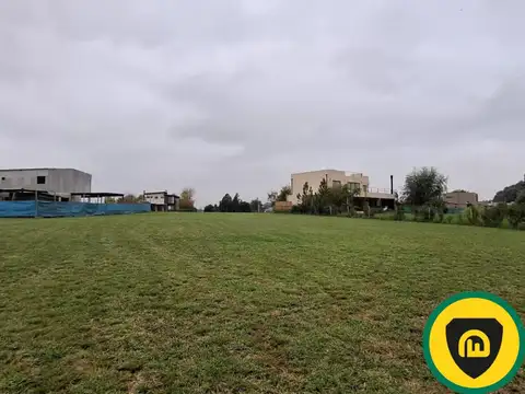 ruta 34 (altura km 10) , Medal  Country Club