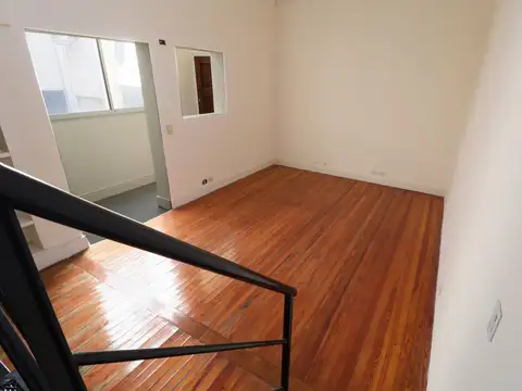 Depto Tipo Casa 4 ambientes con 2 baños