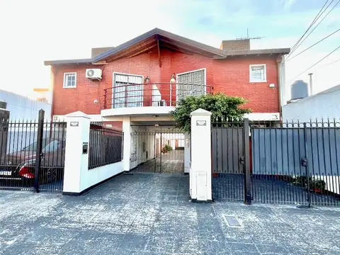 Depto Tipo Casa en Venta en Ramos Mejía, USD 59.000